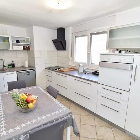 Apartman Roza Luna Zadar