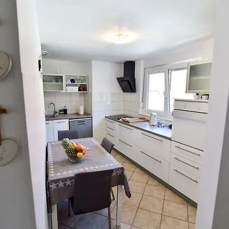 Apartman Roza Luna